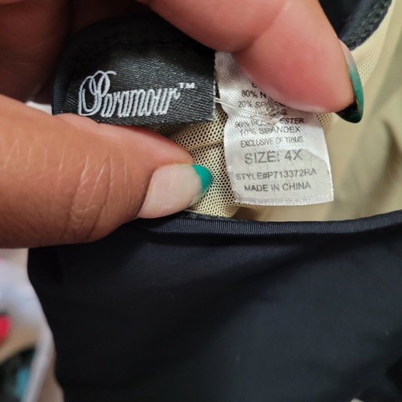 Black 4x open back and padded Swim Suit - Picture 3 of 3